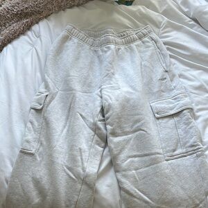 Aritzia Cargo Sweatpants